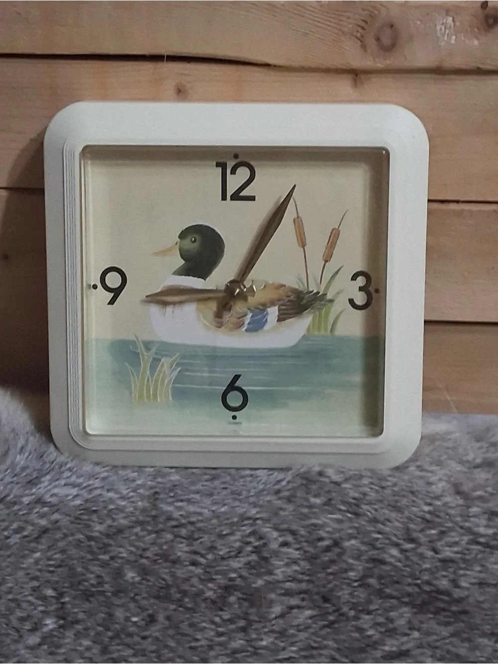 Vintage Mallard Duck Wall Clock Hunting Lodge Cabin Rustic Wildlife Decor